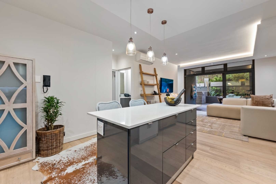 2 Bedroom Property for Sale in Green Point Western Cape